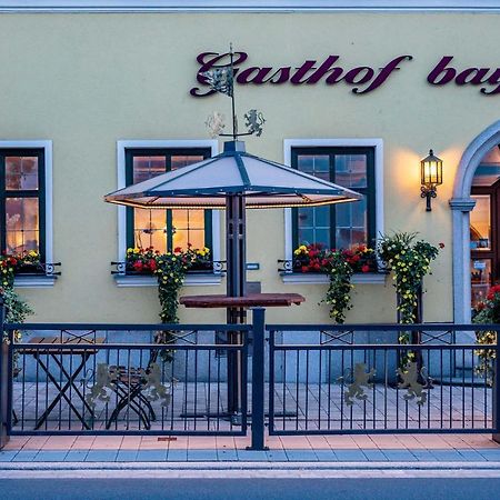 Hotel Bayrischer Loewe Остерхофен Экстерьер фото